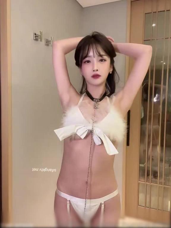 godtouch 极品美女诱惑自拍拿来撸管刚好 预览截图 7