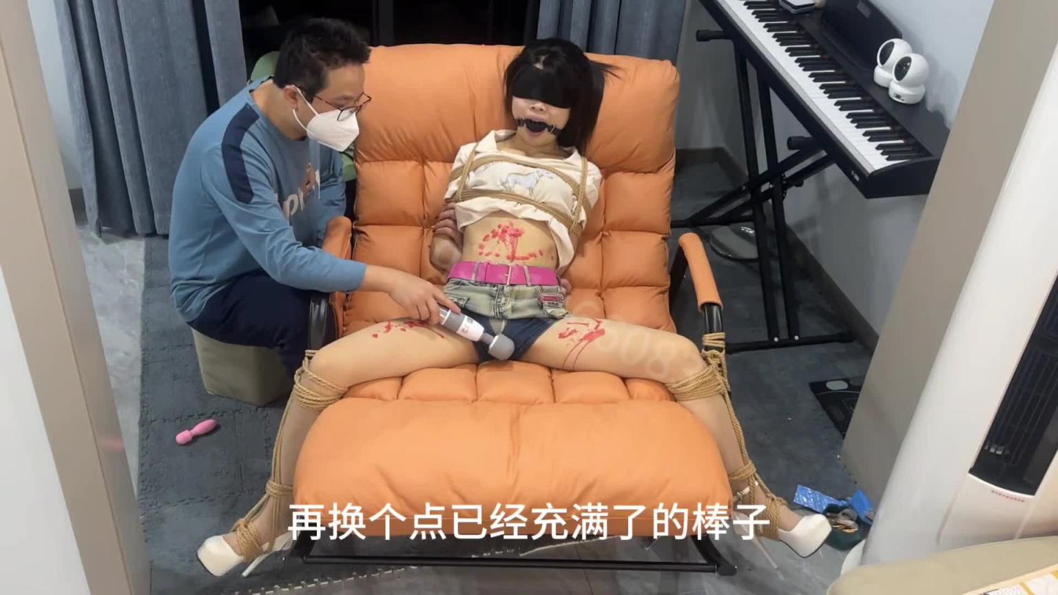【欢乐谷原创】2小时特殊快递之女奴捆绑侍奉调教完整深度版 预览截图 11