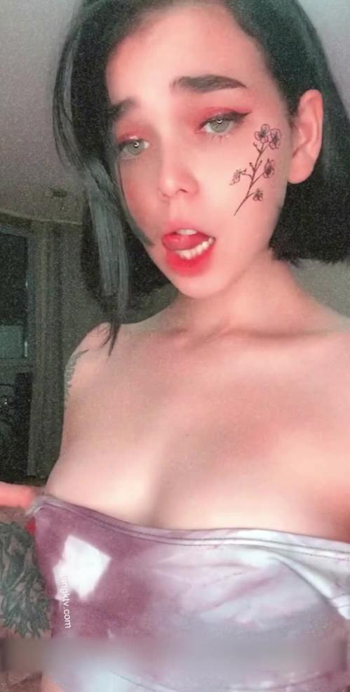 euphoriakush 近距离窥探鲜嫩花蕊 预览截图 10