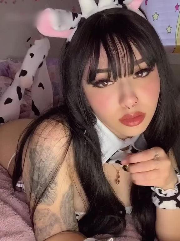 奶牛比基尼少女的极致挑逗#puppiloli 预览截图 5