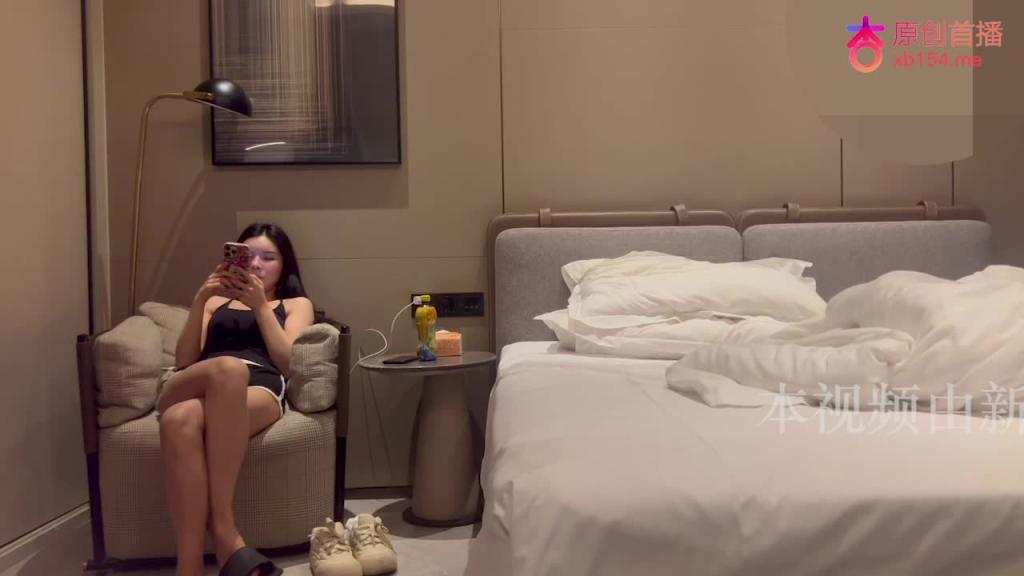 杏吧建材王哥14 - 今天花3000约了一个长腿姐姐,骨干体验操起来别有一番风味 预览截图 2