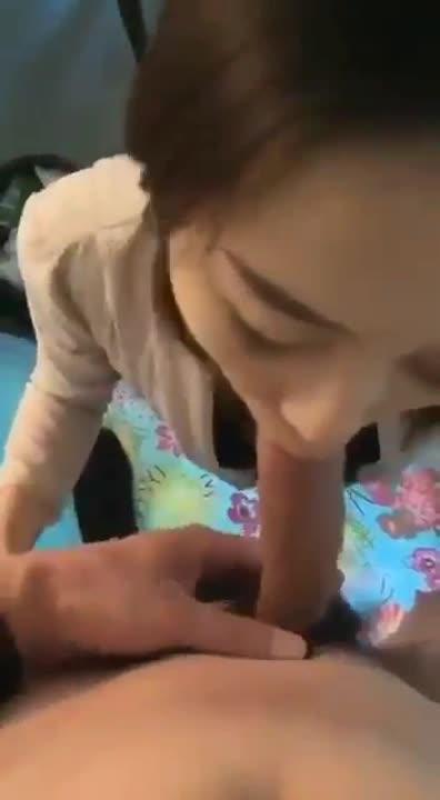 喂他吃香肠,好舒服啊 预览截图 7