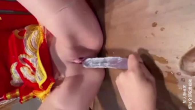 对白真精彩啊【把刚结婚的姐姐操喷水】姐姐刚结完婚就找我操逼,高潮喷水全湿了 预览截图 6