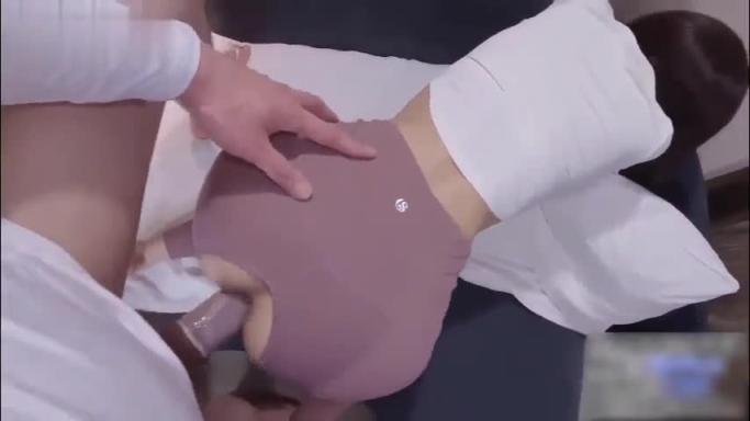 捅主任 女神性感瑜伽裤完美无毛白虎嫩穴还没开始操小穴就开始流水大鸡吧直接插满 预览截图 1