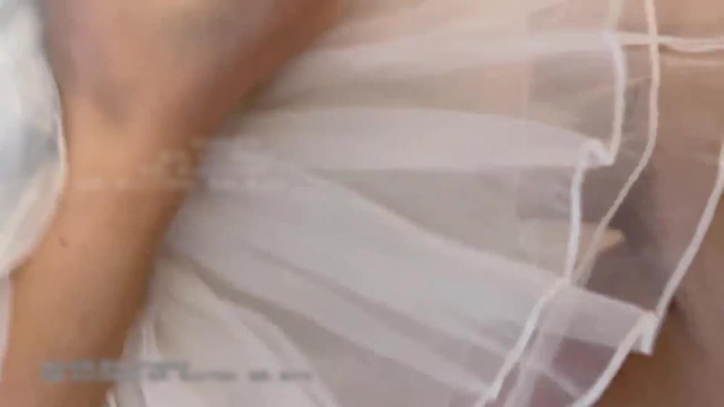 十字姬强上兄弟lo娘女友第一部 预览截图 9