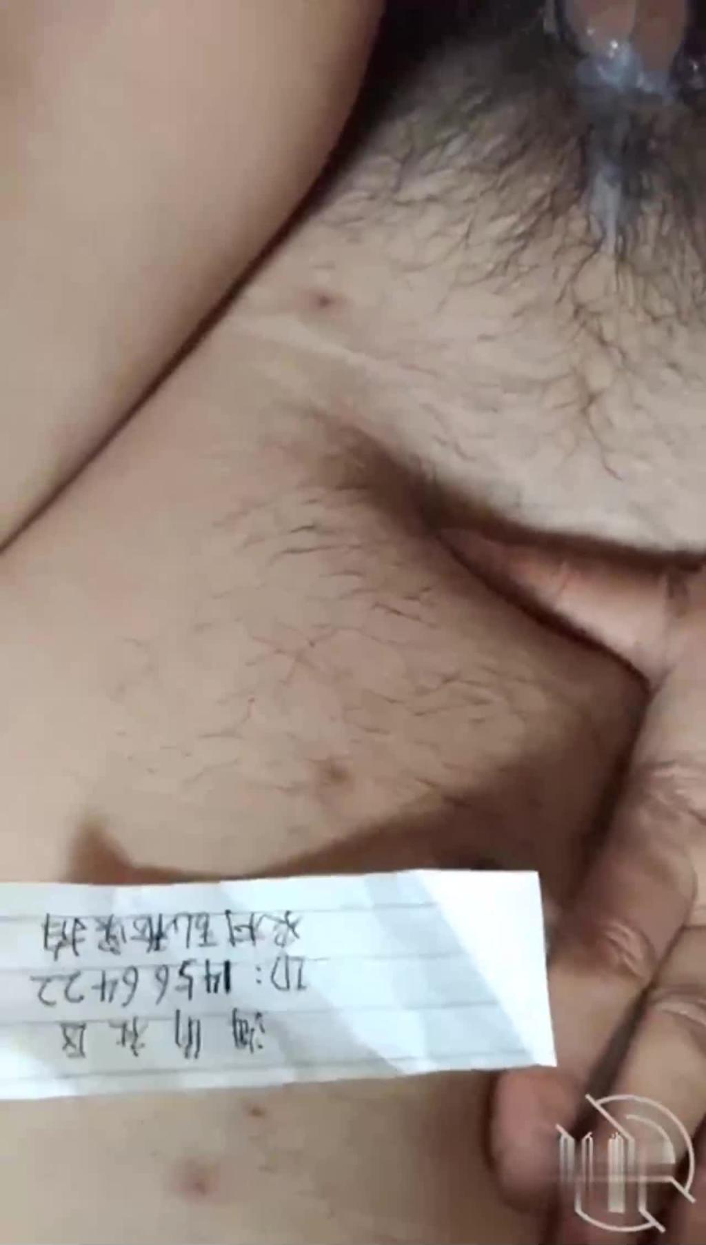 【贵州母子乱伦】45岁的骚妈妈一年没有性生活了,追着儿子要操逼主动帮儿子解开裤带 预览截图 11