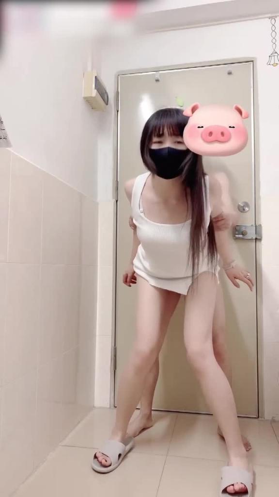 91大神 可爱小魔女跳舞被公猪袭击后入 预览截图 11