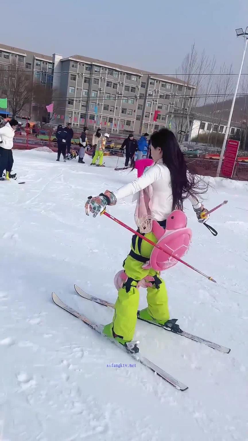 抖音10万美女主播 反差表流出 预览截图 1