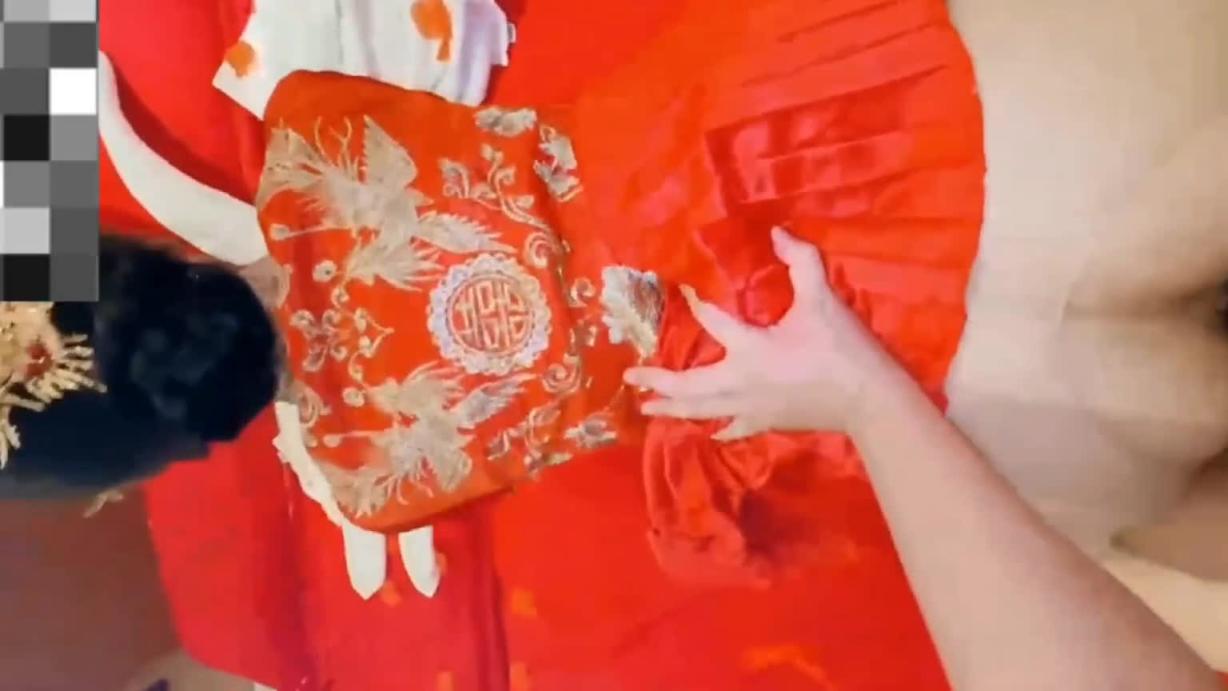 亲姐再次成婚新婚前夜把我叫到身边说姐姐今晚最后一次了【我的亲姐姐】32岁的亲姐再次成婚,新婚前夜把我 预览截图 9