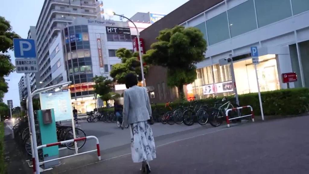 全国人妻淫荡图鉴 美波 KNB-385 预览截图 12