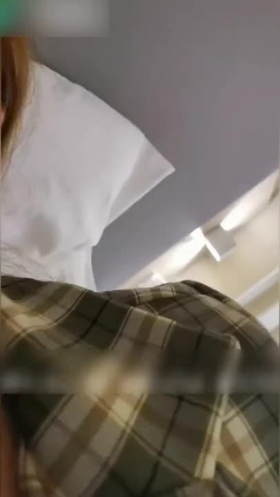 善良的小姨子!极品小姨子不穿内裤,爆插骚逼高潮不断! 预览截图 5