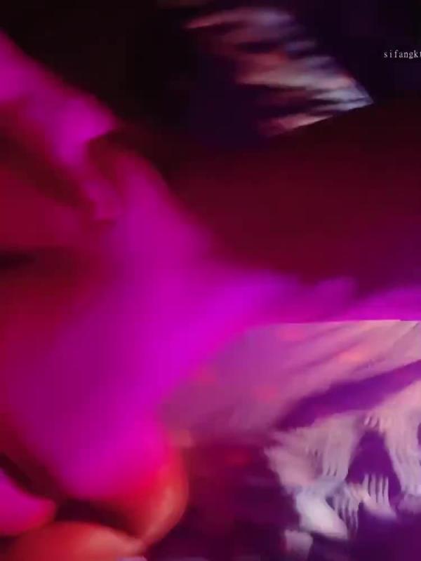 玩女友的大奶奶真有趣 预览截图 7