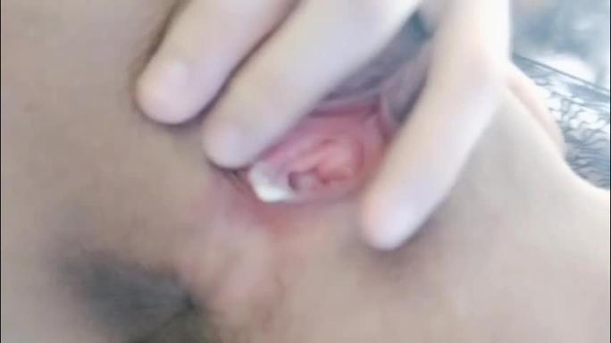 白虎姐妹花感情很好，互玩对方的逼 预览截图 8