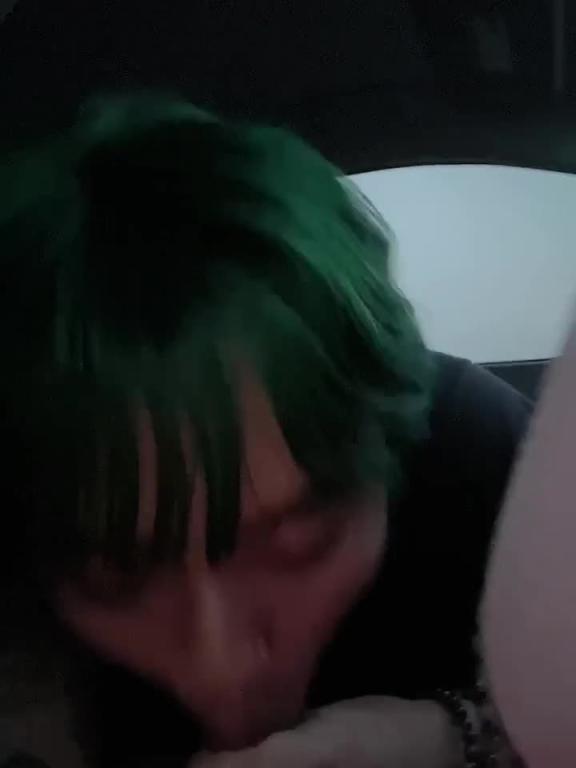 短发小妖精车中深喉男友#puppiloli 预览截图 12