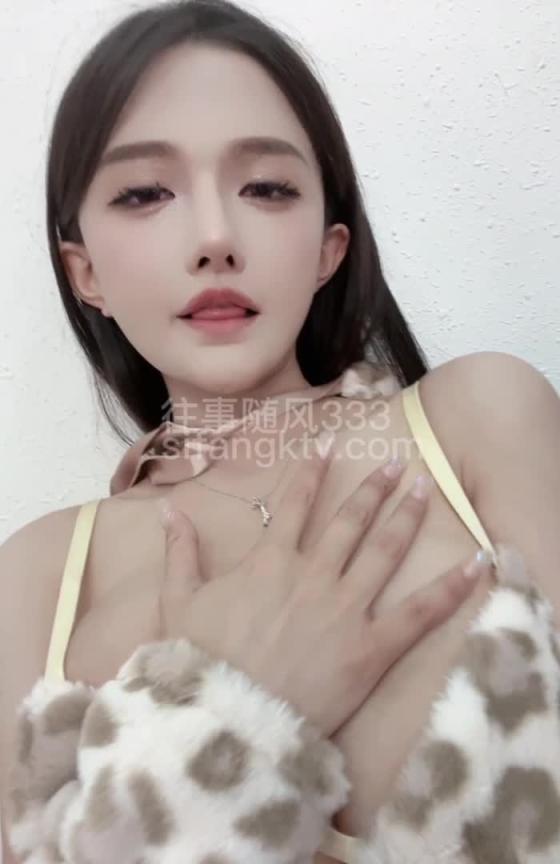 虎牙 爆乳正妹古阿札豹纹内衣 好想尻一枪 预览截图 2