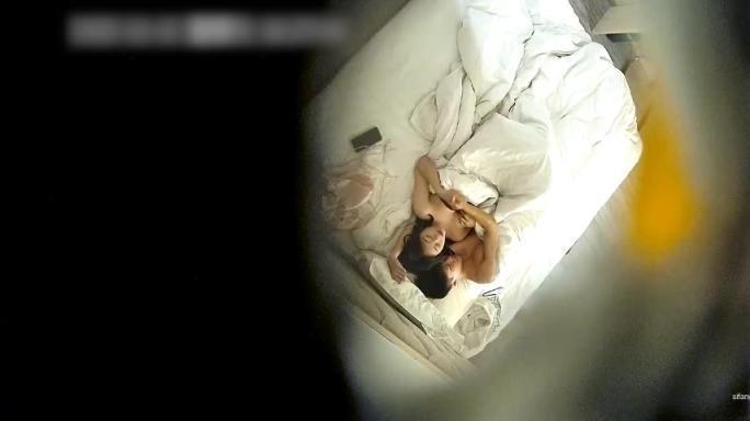 酒店偷拍 S级身材正妹和纹身男炮友下午开房啪啪 预览截图 1