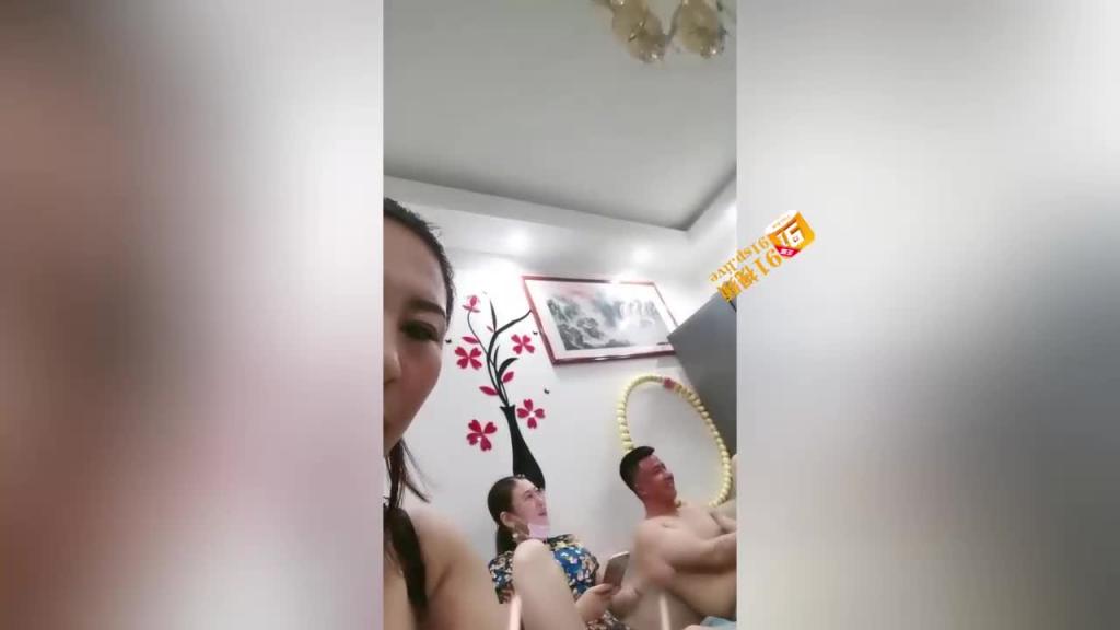 【近亲乱伦】淫荡变态熟女姐妹近亲5P乱伦 母子叔嫂 吸屌吞精 轮换抽插 内射舔肛 淫荡对白 预览截图 6