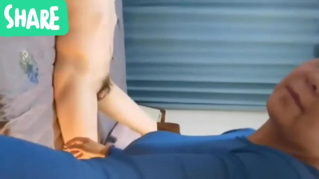 母子乱伦这儿子没有白养满足妈妈对肉棒的渴望 预览截图 8