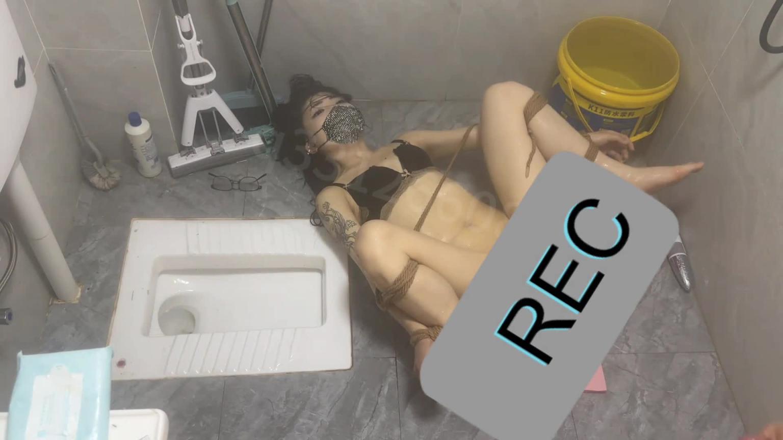 【欢乐谷原创】暗无天日,终日被调教的人妻完整深度版 预览截图 12
