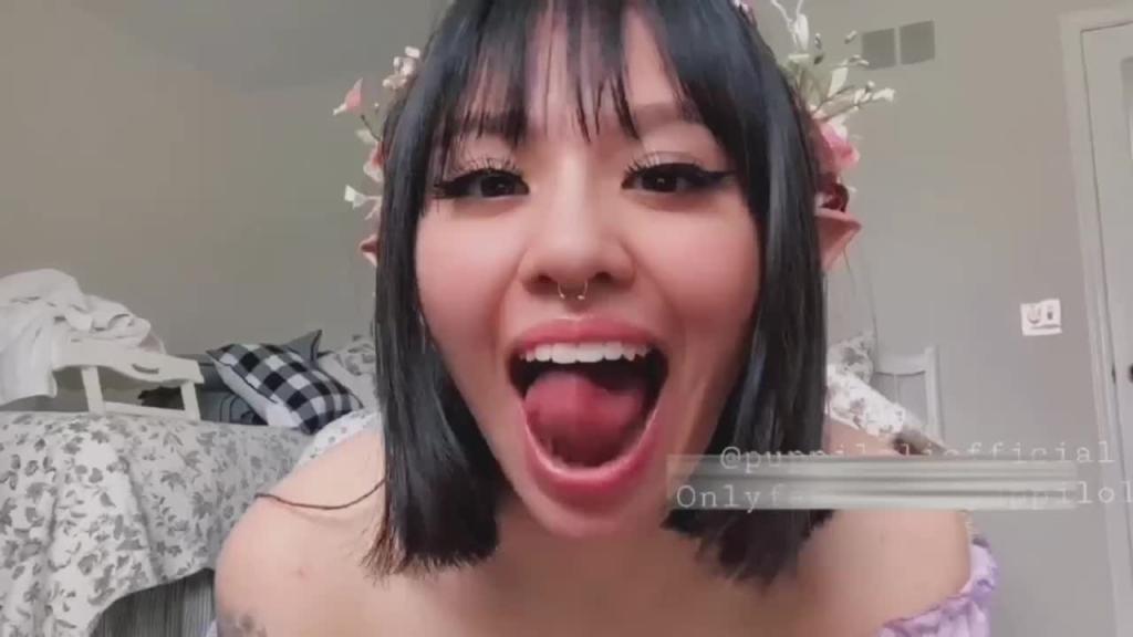 纯欲狂热 全裸吐舌奶露致命诱惑#puppiloli 预览截图 1