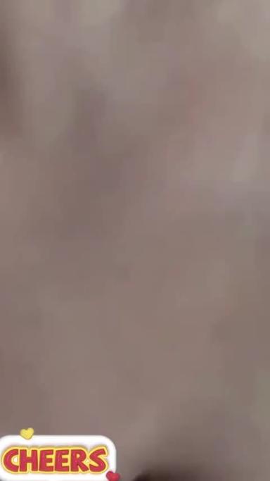 【禁忌乱伦_⺟⼦】⻘春期叛逆纹身⼉⼦偷⽼妈内裤打⻜机， 妈帮⼉⼦破处让他掌握性爱技巧 预览截图 7