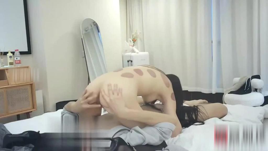 老司机花季少女～黑丝高跟大美腿少女缺钱拍片啰 预览截图 3