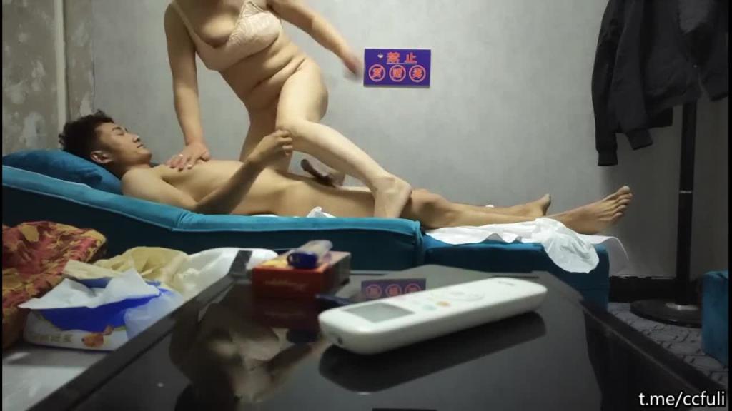 【按摩探花】按一按就坐上去了 预览截图 5