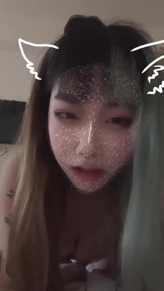 骚气十足刺青妹被我压在床上怒干 预览截图 5