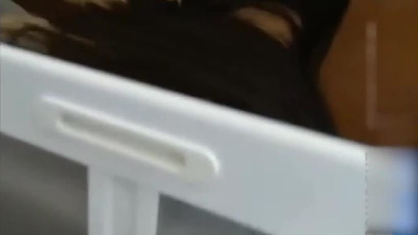 哥哥强上熟睡的高中妹妹 预览截图 9