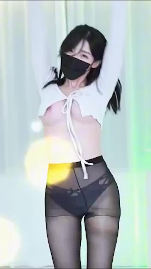 白晰抖音舞女神翩翩起舞 预览截图 5