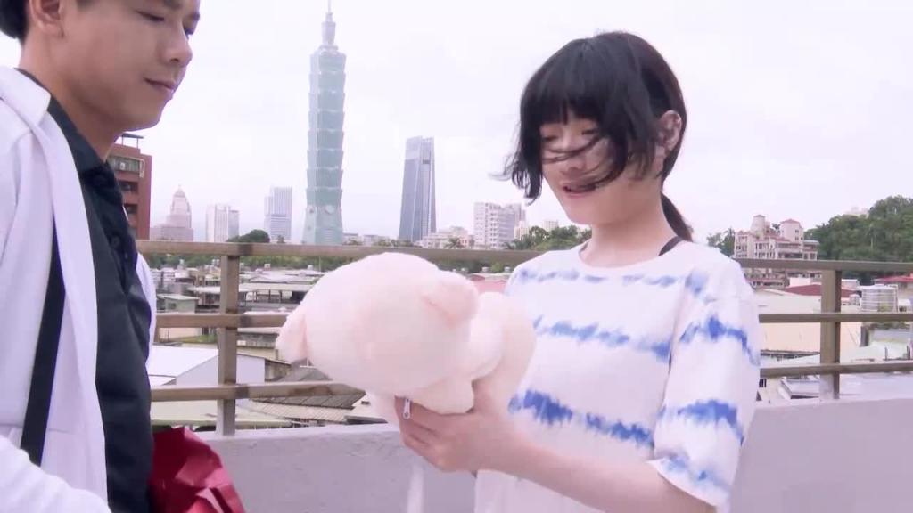 【原创】男友送熊熊监视偷拍女友 没想到女友背着他偷情上集 预览截图 1