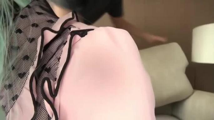 爆炸身材小萝莉，销魂表情被操到翻白眼【3】 预览截图 6