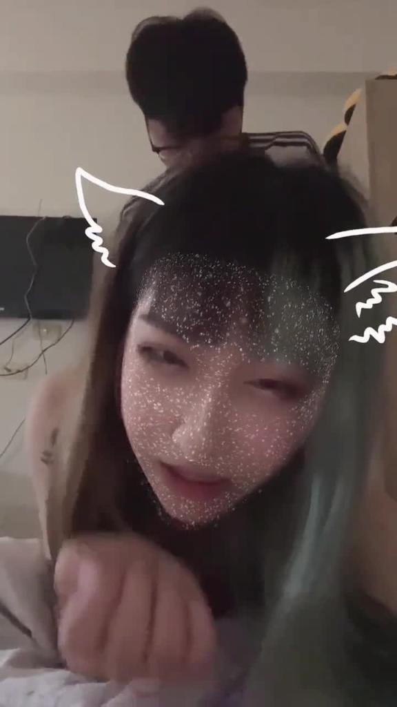骚气十足刺青妹被我压在床上怒干 预览截图 6