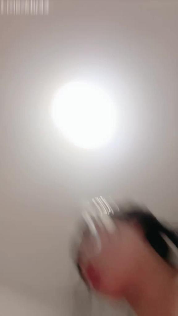 巨乳极品主播小童,双马尾少女配穿红丝袜骚气十足 预览截图 6