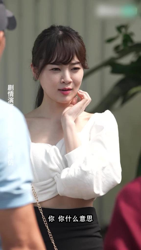 《女教师张越》第八集 预览截图 1