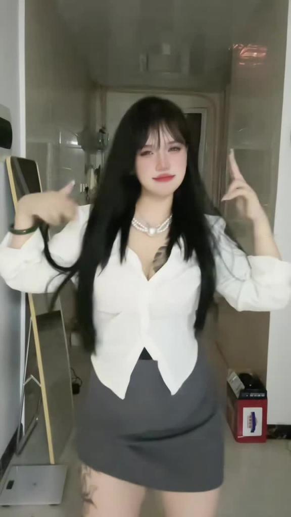 极品微胖身材纹身女友 预览截图 12