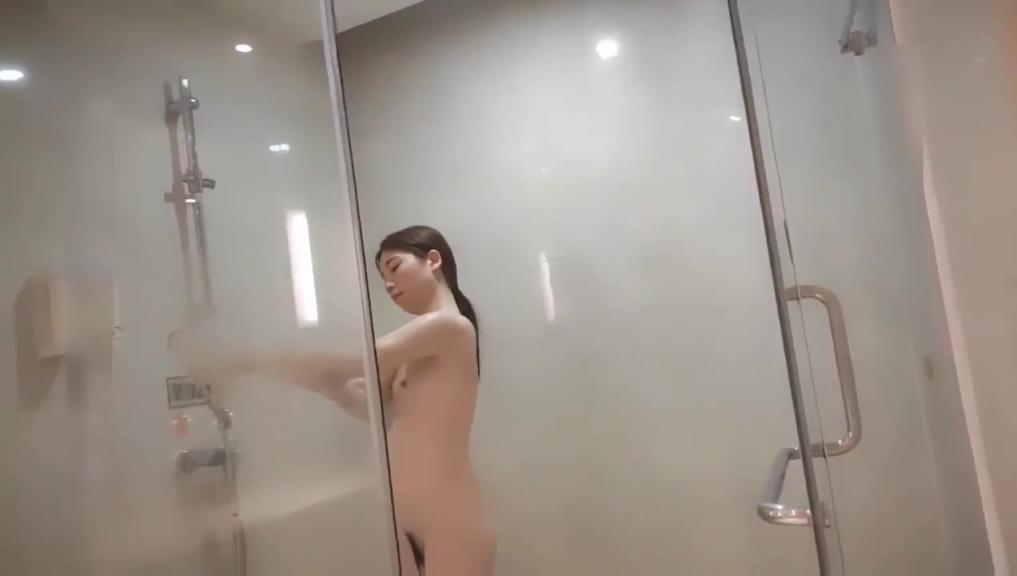 【脱衣前后简直判若两人】可爱的文艺女神,奶大穴粉就很稀有,哥哥我第一次玩这个姿势,大神兴奋的狠狠用力 预览截图 11