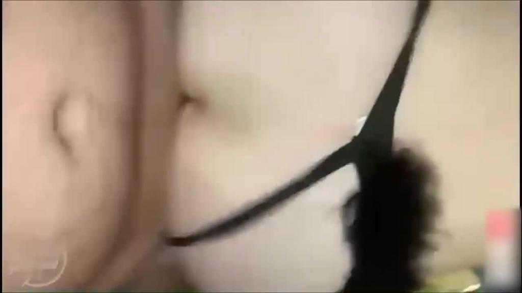 牛逼大神和离了婚的亲姐搞上趁其不备拿下 预览截图 8
