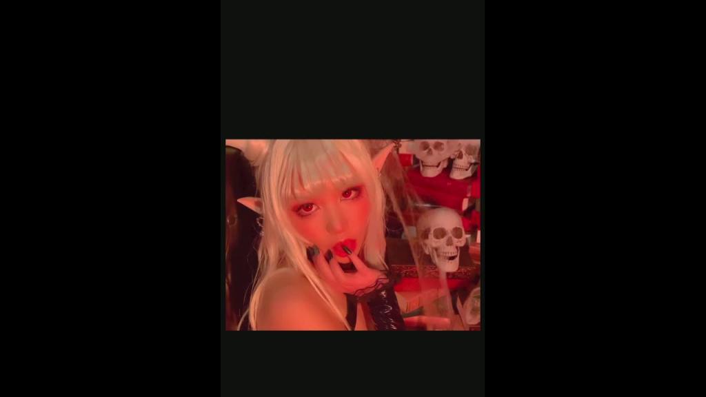 神级COS-碧蓝航线+永恒魅魔 预览截图 6