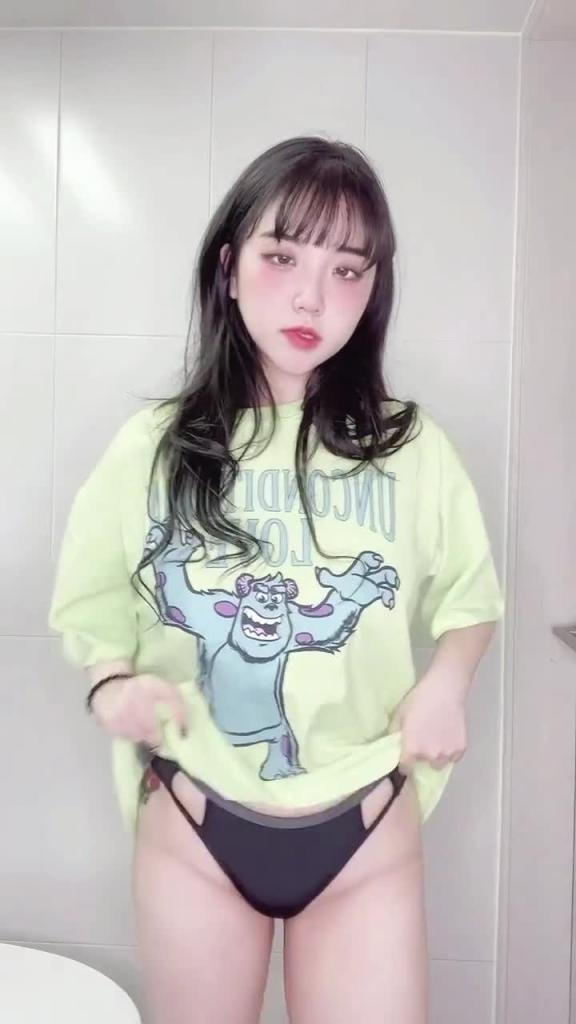 echi 肉感女神性感小怪兽 预览截图 2