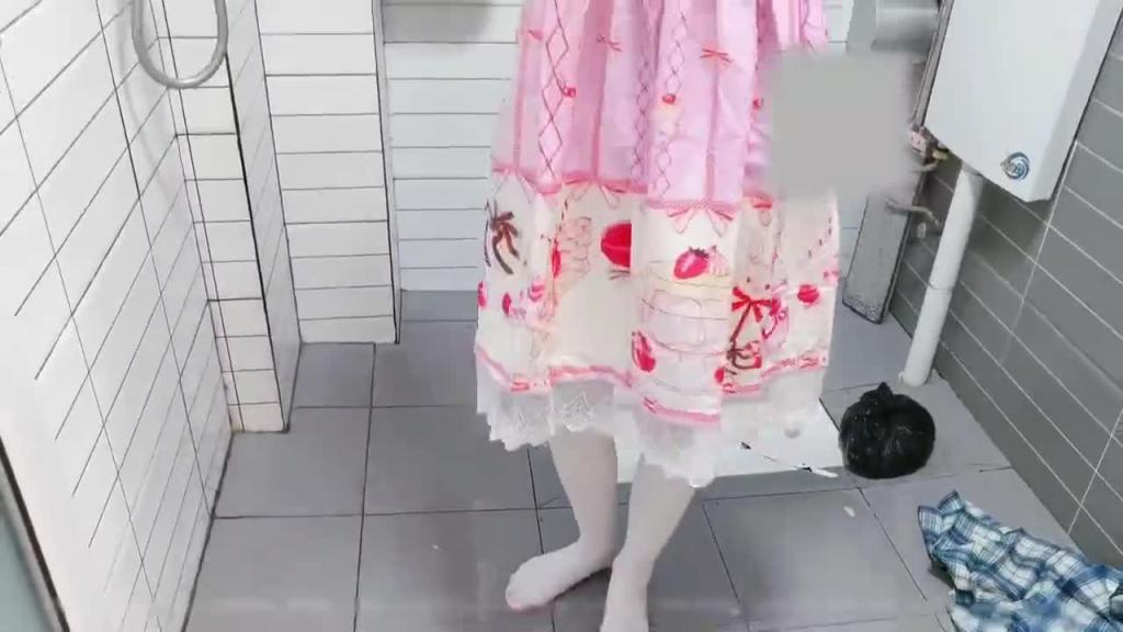 【父女乱伦】可爱的小萝莉骚母狗被自己的亲爹玩坏了!! 预览截图 6