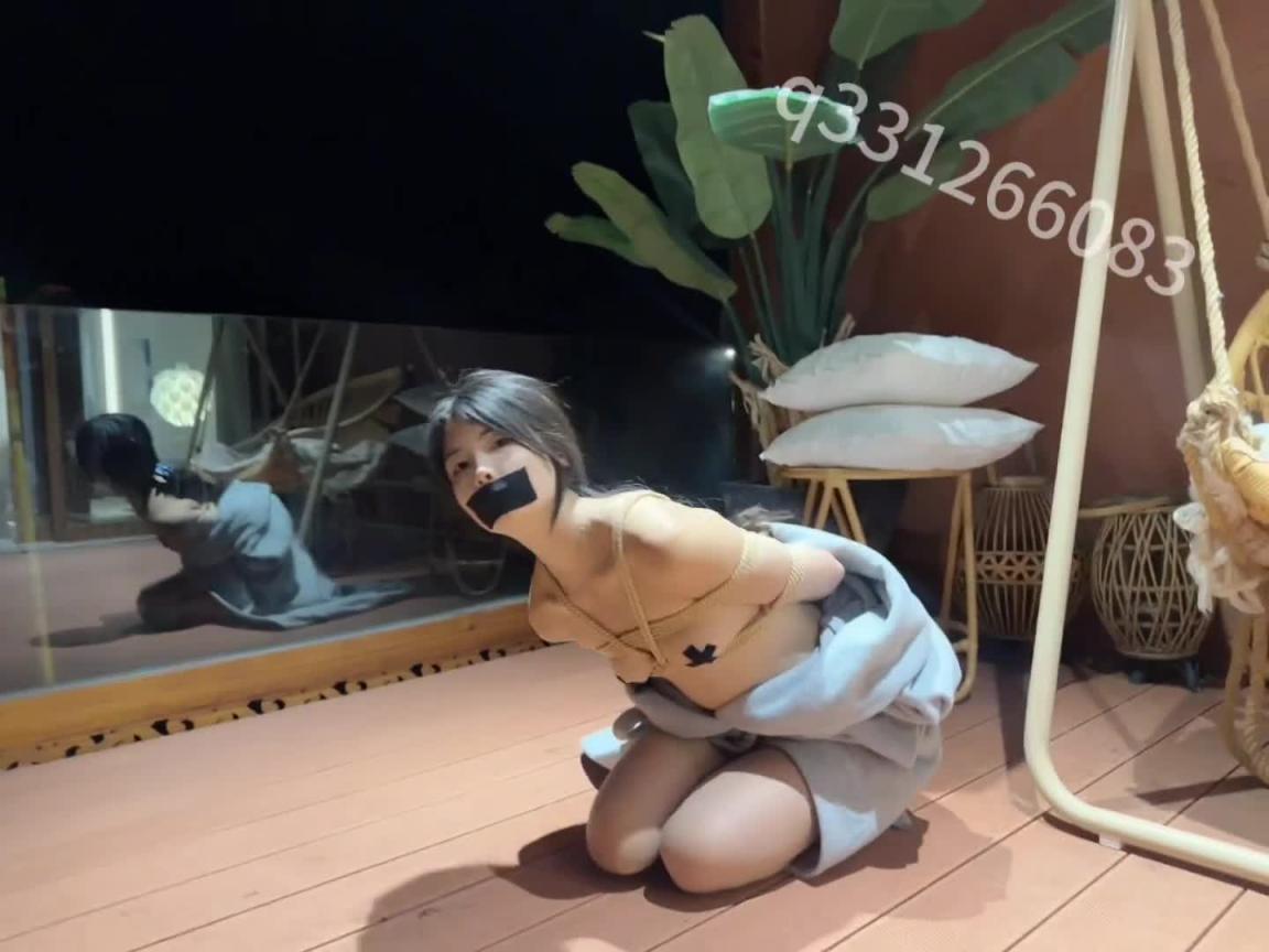 【欢乐谷原创】电梯惊魂与平台露出之口舌完整深度版 预览截图 3