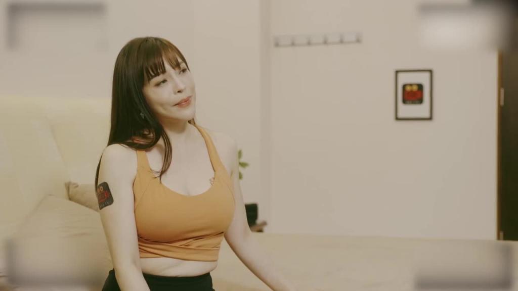 性视界传媒 莉娜 养子的秘密教学E阿姨的初次自慰教学 预览截图 1