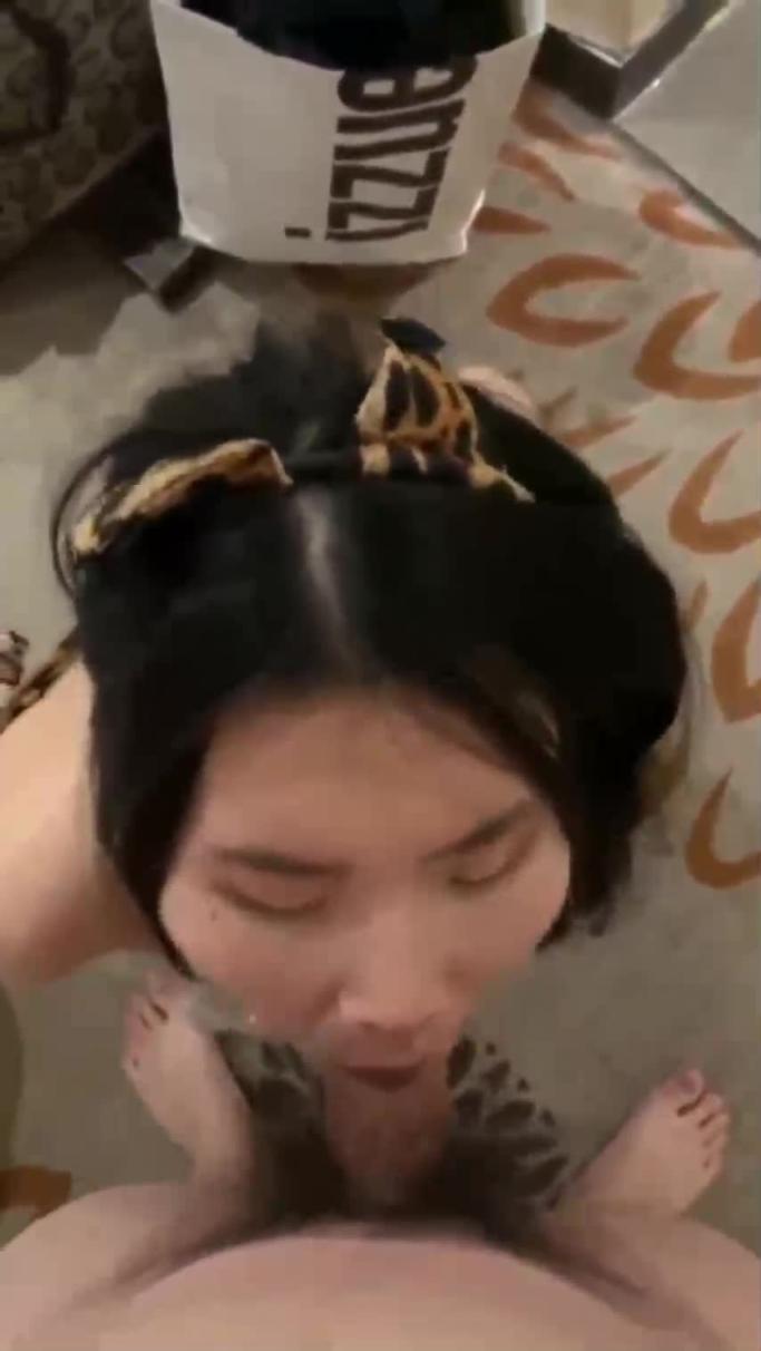 蕾丝豹服侍主人 预览截图 12