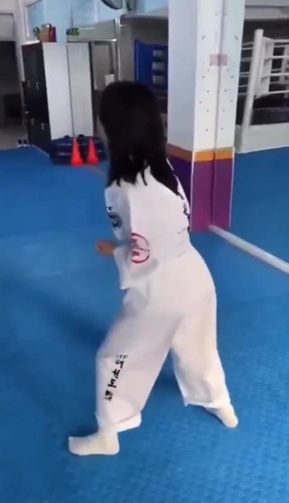 女孩子千万不要一个人走夜路噢😆😆😆 预览截图 3