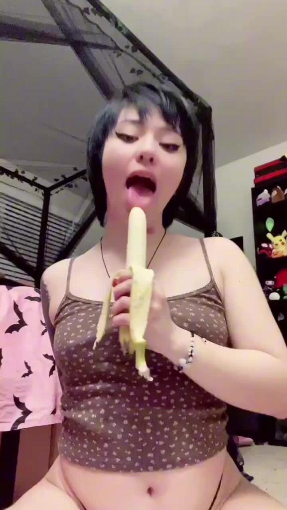 黑丝尤物香蕉挑逗纹身女神大胆火辣#puppiloli 预览截图 8