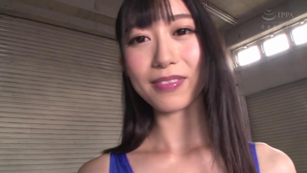 猥亵赛车女郎的交缠美腿 黑川堇 NAKA-018 预览截图 1