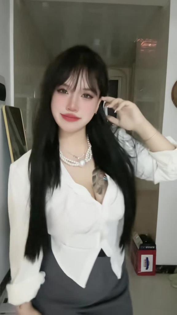 极品微胖身材纹身女友 预览截图 1