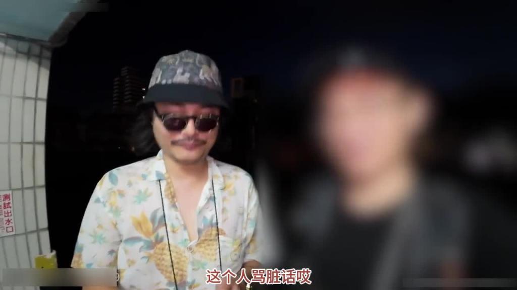 【太卷了，现在拍av都跨国】超美的泰国模特，虽然语言不通，但是舔的很起劲，还用嘴巴帮忙戴套 预览截图 2
