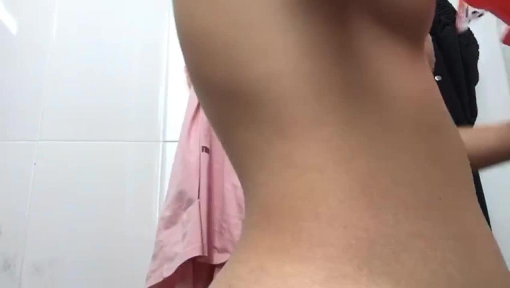 想和她一起洗澡! 预览截图 3